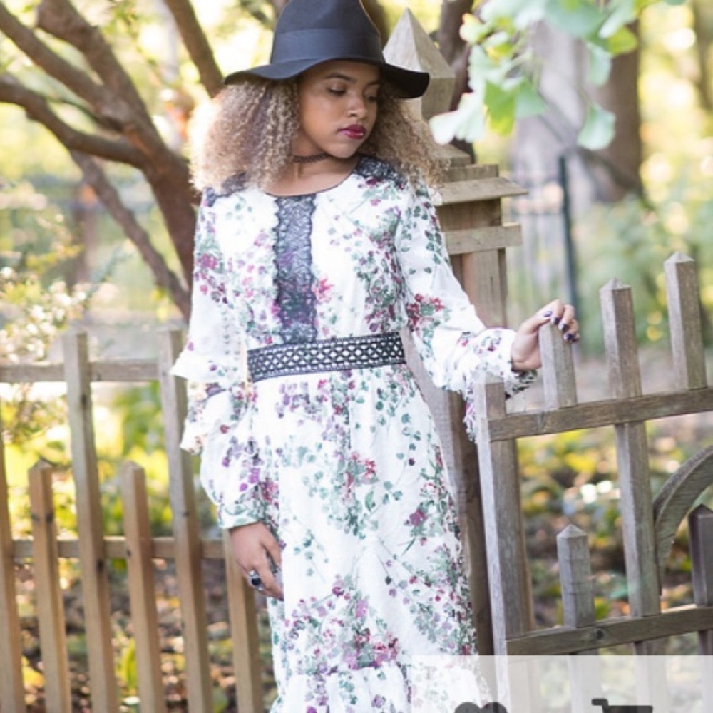 Dress - Picture 4 of 5